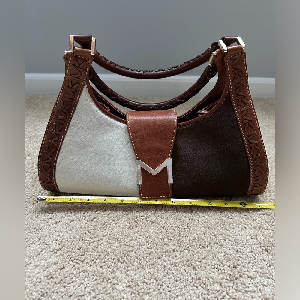 Perfect for fall & winter Michael Michael Kors brown cowhide bag. - Picture 4 of 9
